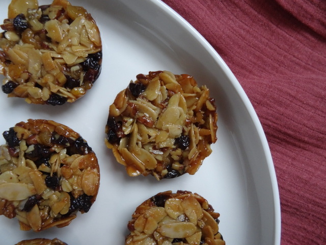 Dark Chocolate and Salted Caramel Florentines