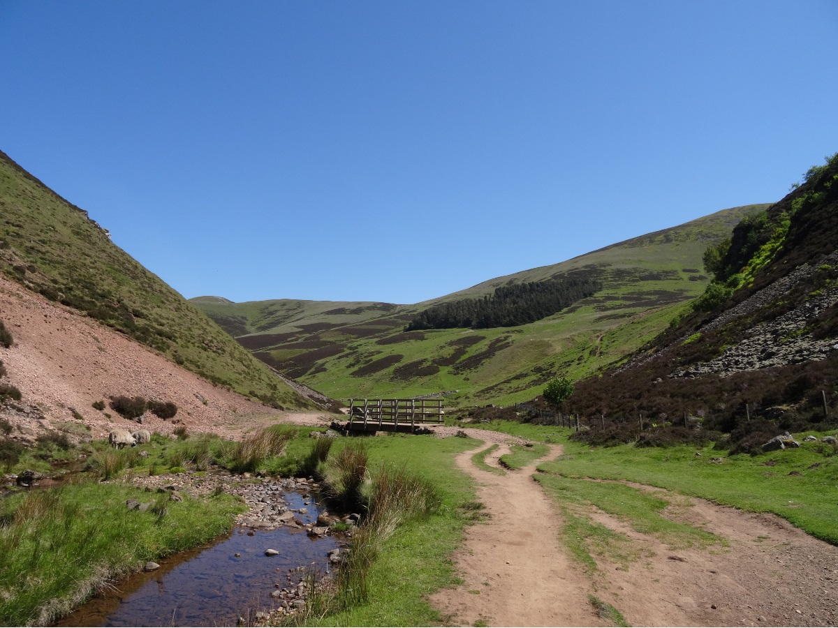 Pentland Hills Regional Park: Hare Hill via Loganlea Reservoir and Maiden’s Cleugh